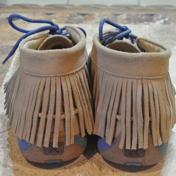 WOMENS SIZE 10 TWISTED X FRINGE LEATHER SERAPE SHOES - Picture 4 of 8